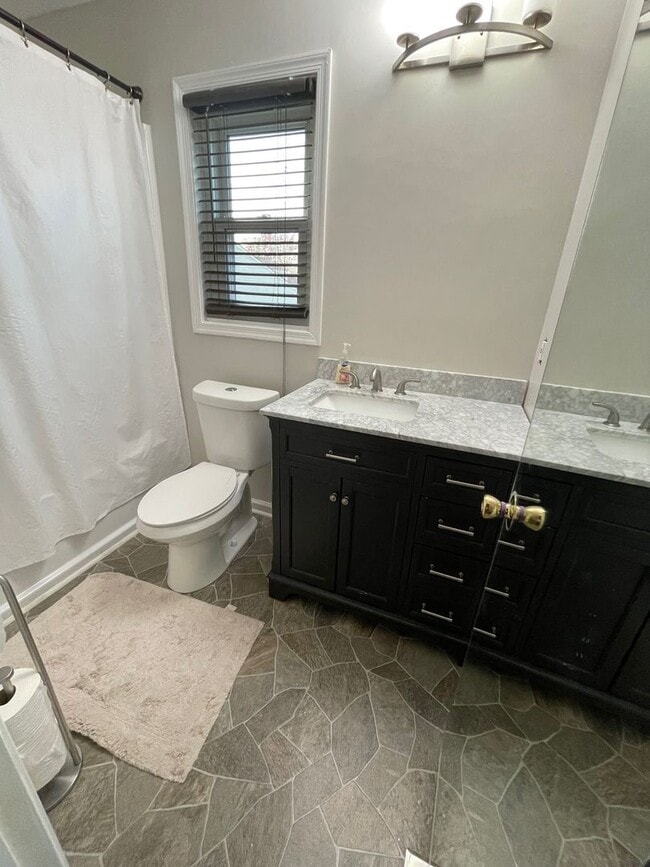 Building Photo - Green Run