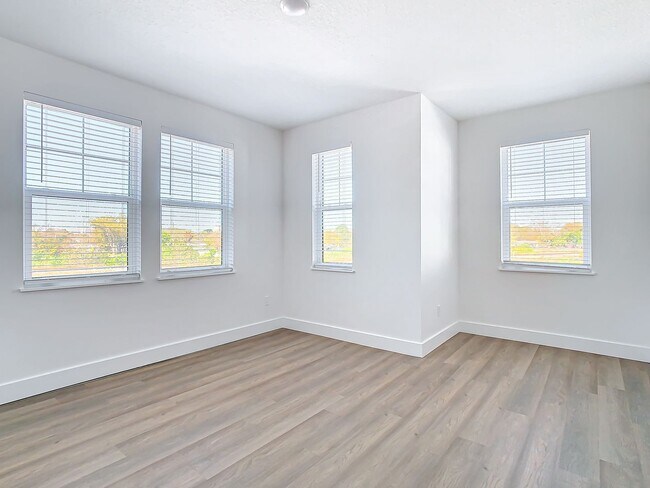 Building Photo - Brand New Constructed Townhouse in South Tampa - Available October 2024