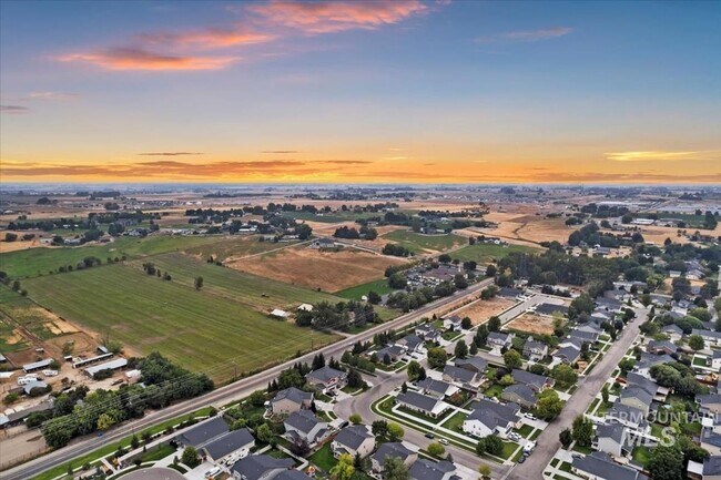 Building Photo - 4712 S Glenmere Way