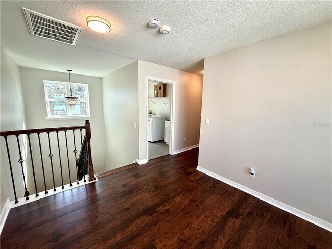 Building Photo - 6060 Roseate Spoonbill Dr