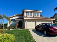 Building Photo - Welcome Home! 4 Bedroom with Canyon views