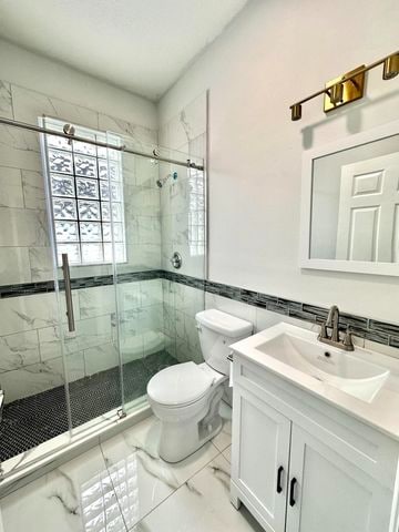 Building Photo - 1219 Baycourt Isle