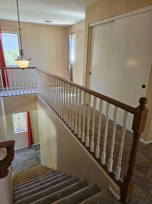 Building Photo - 42804 W Sunland Dr