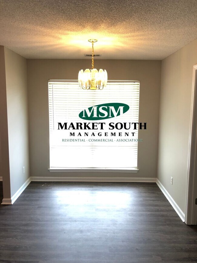 Building Photo - BEAUTIFUL HOME IN POOLER