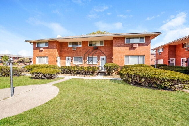 Building Photo - 5822 N Meadows Blvd