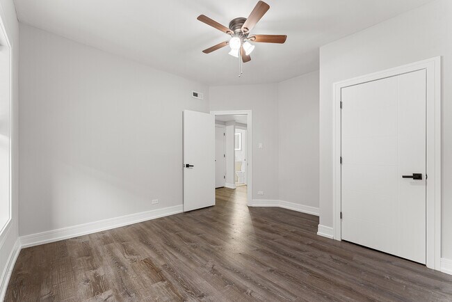Building Photo - 6106 N Winthrop Ave