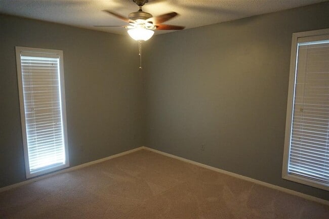 Building Photo - 1218 Simmonsridge Dr
