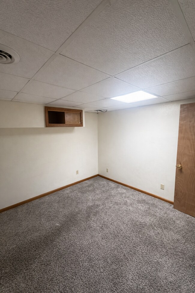 Building Photo - Plymouth