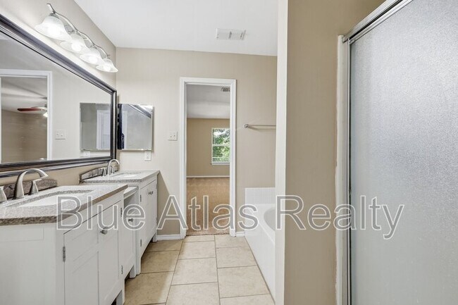 Building Photo - 2744 Frontier Ln
