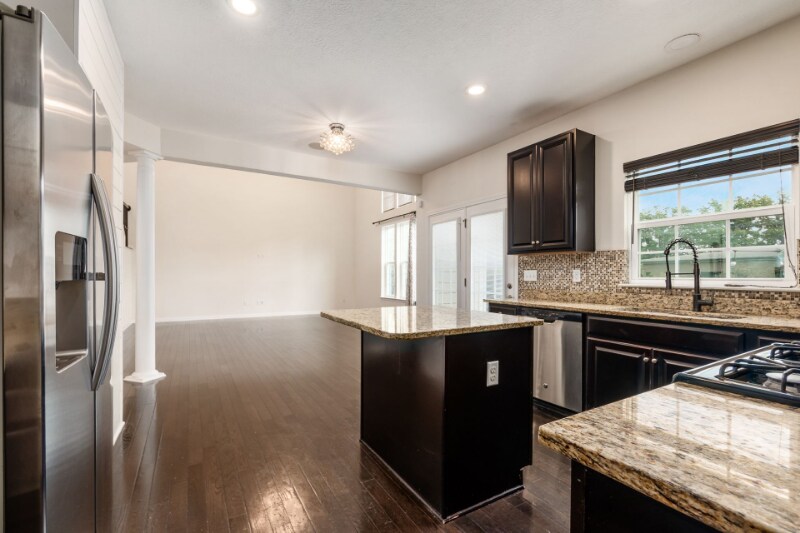 Building Photo - 6267 Brandon Dr