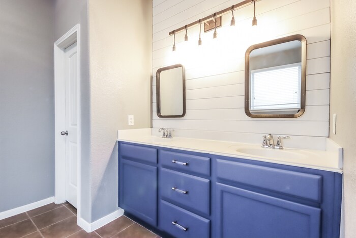 Building Photo - 21527 Spear Valley Ln