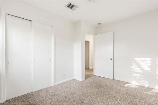 Building Photo - 6503 Guadalupe St