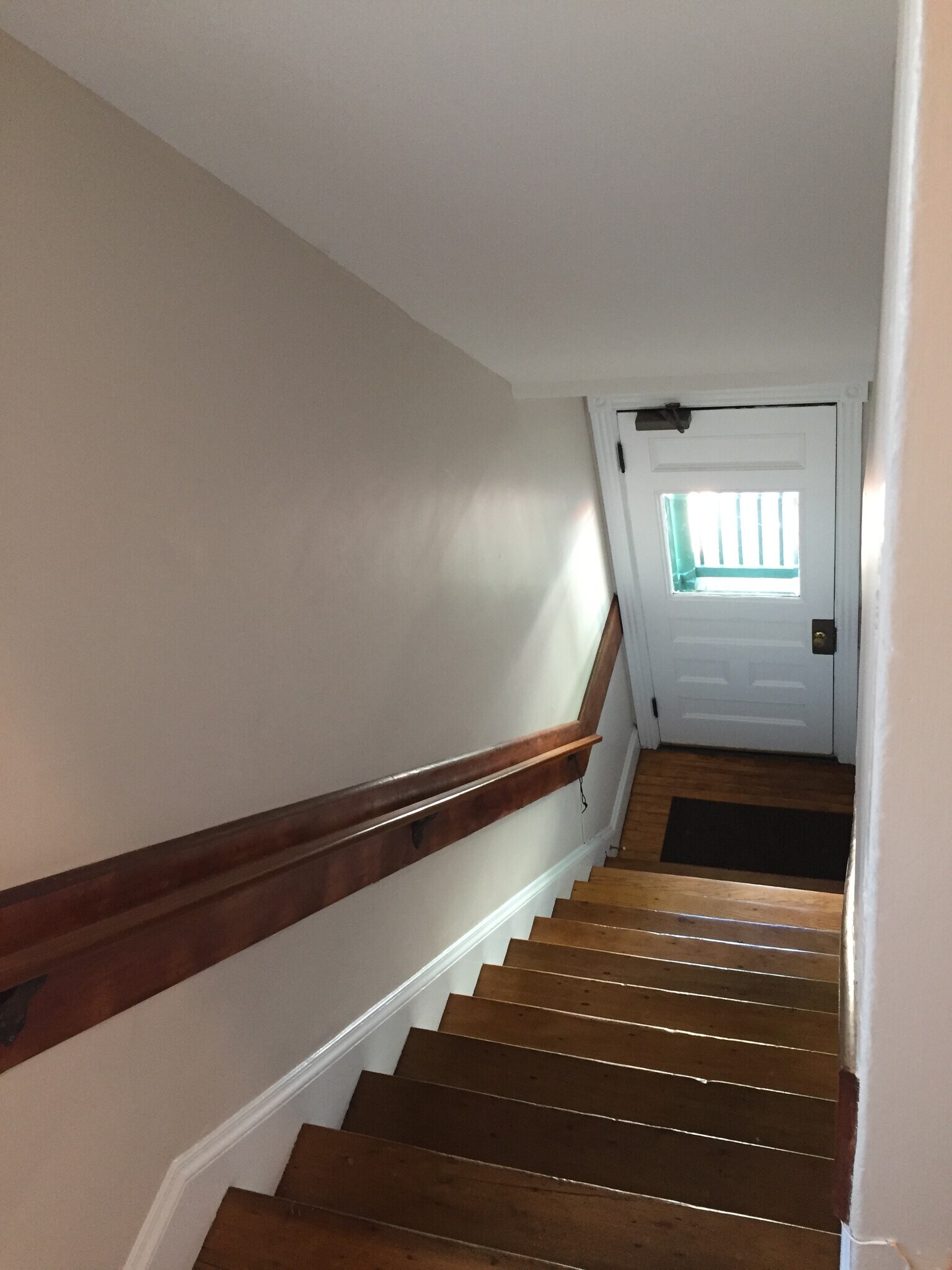 26 North front hall. - 26 North St