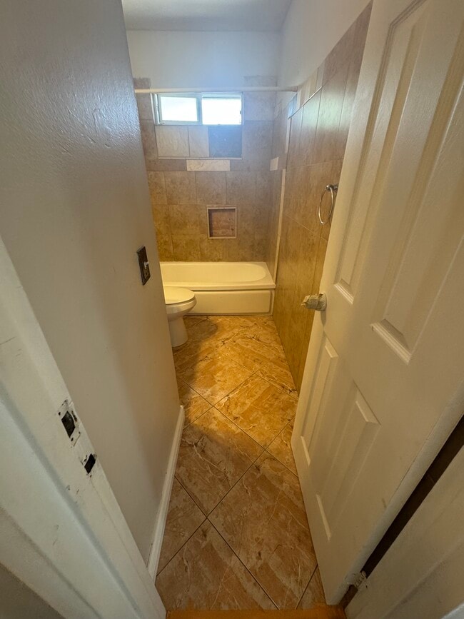 Building Photo - 14433 Mojave Ln