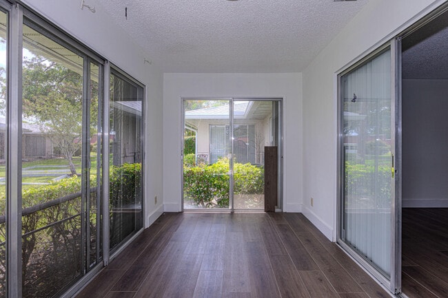 Building Photo - 175 Cape Cod Cir