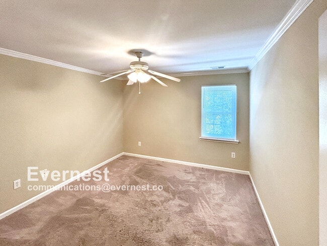 Building Photo - 460 Cambrian Ridge Trail