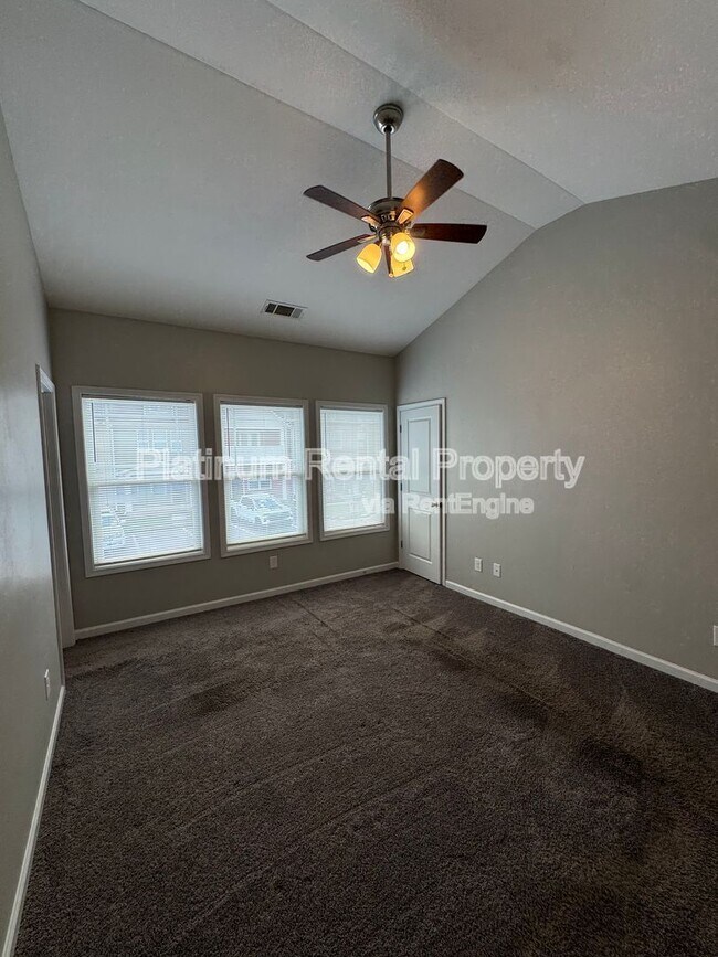 Building Photo - 1733 Brookside Lay Cir