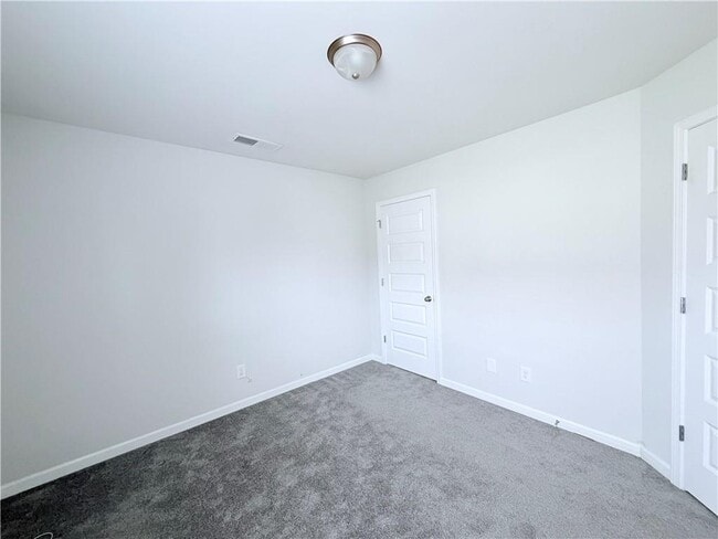 Building Photo - 409 McGinnis Cir