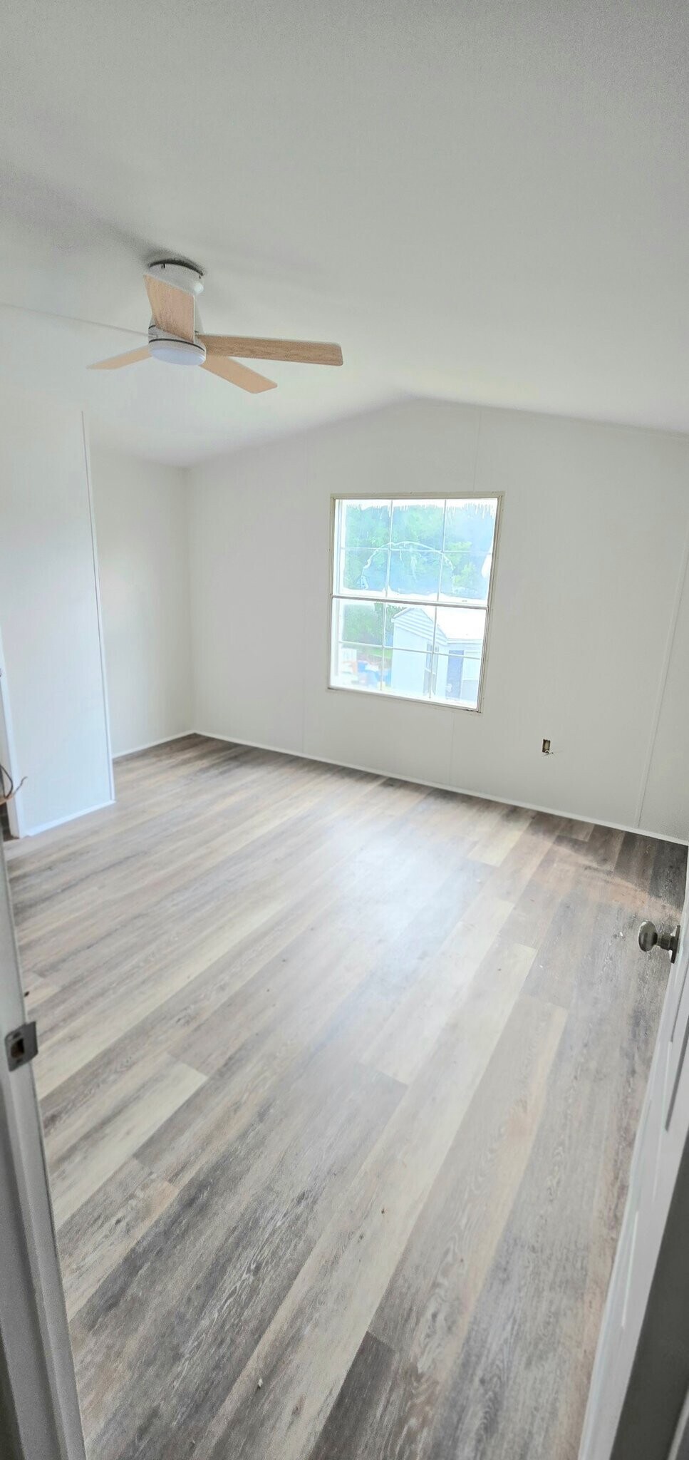 Building Photo - 968 Cy Cir
