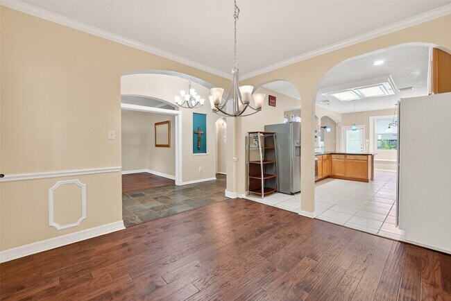 Building Photo - 2203 Lakewind Ln