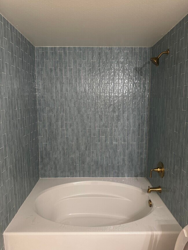Building Photo - 6559 Emerald Dunes Dr