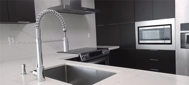 Building Photo - 250 Sunny Isles Blvd