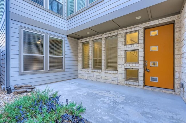 Building Photo - 12518 Red Sparrow St