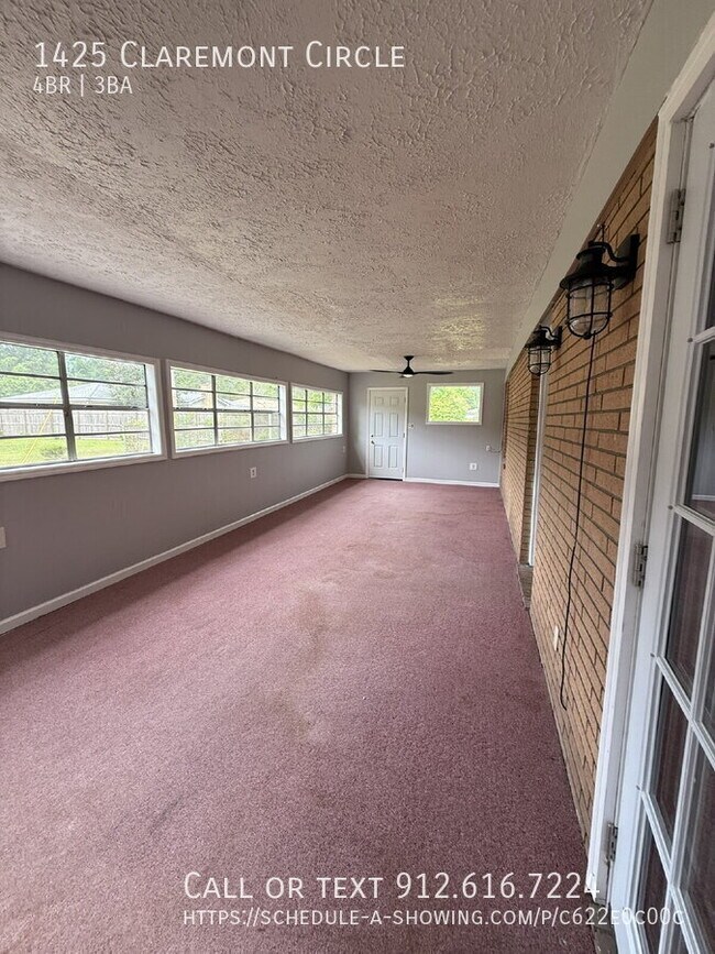 Building Photo - 1425 Claremont Cir
