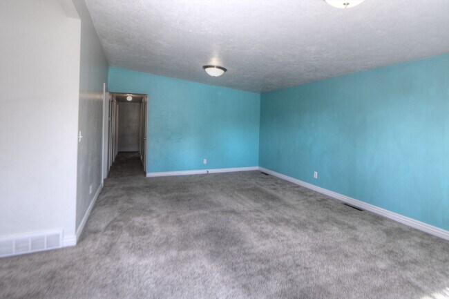 Building Photo - Pet Friendly American Fork Home