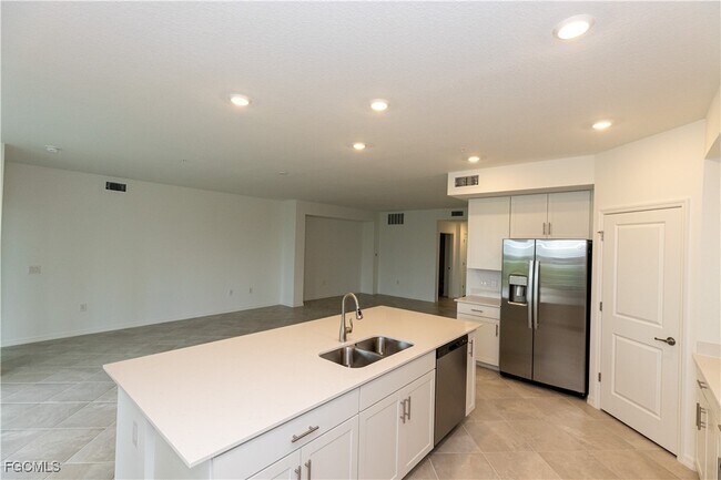 Building Photo - 16572 Kingwood Ln