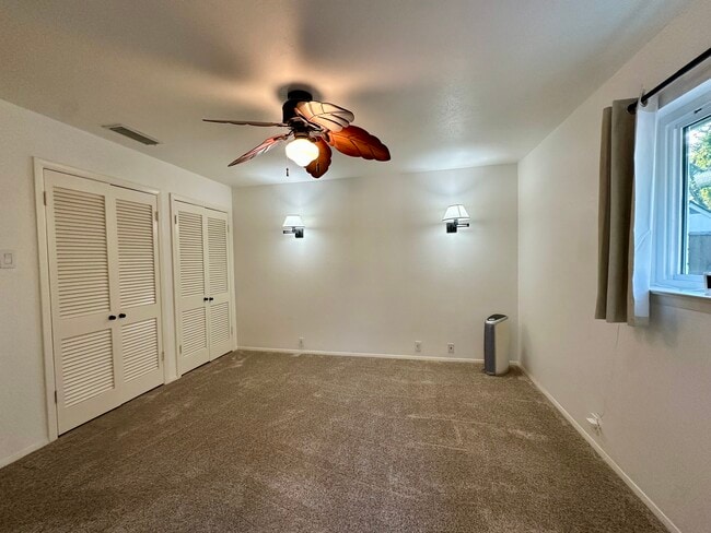 Building Photo - 1616 Aldridge Dr