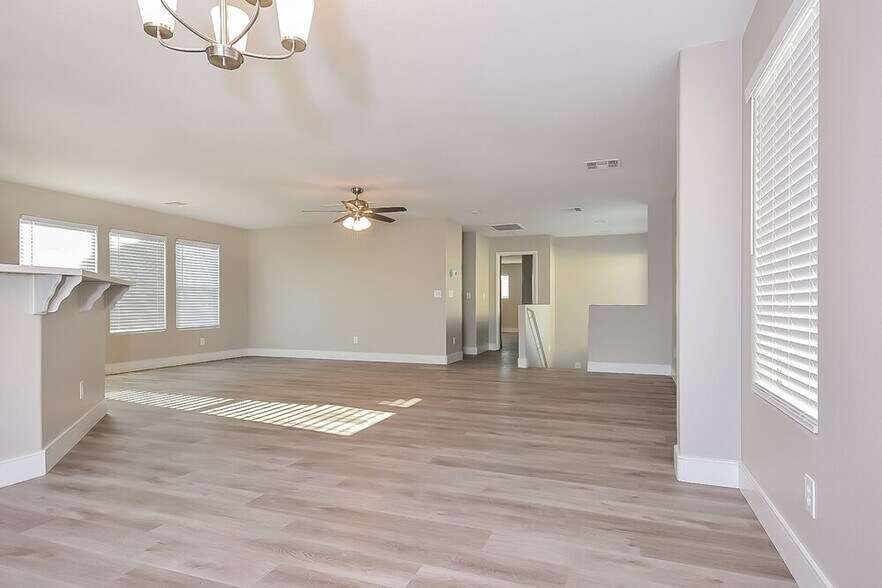 Building Photo - 196 Bella Milano Ave