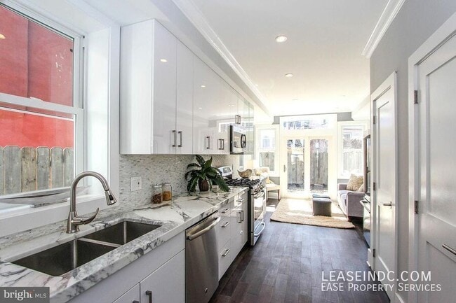 Building Photo - 32 N Street NW-