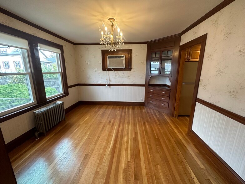 Building Photo - 235 Ashcroft Rd