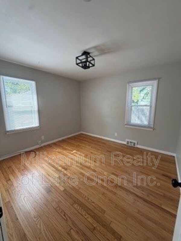 Building Photo - 636 Lebaron Ave