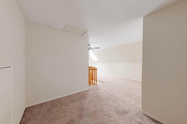 Building Photo - 4303 Buena Vista St