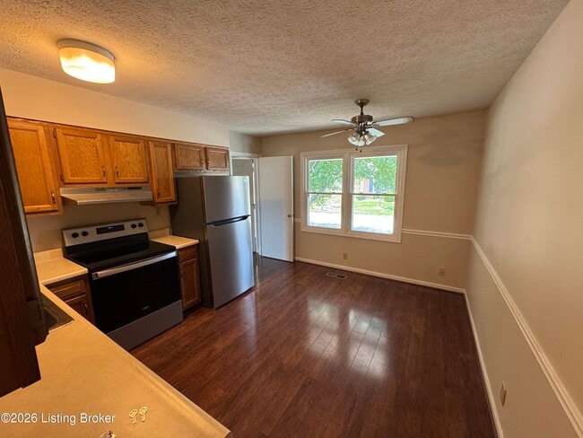 Building Photo - 8600 Tannen Dr