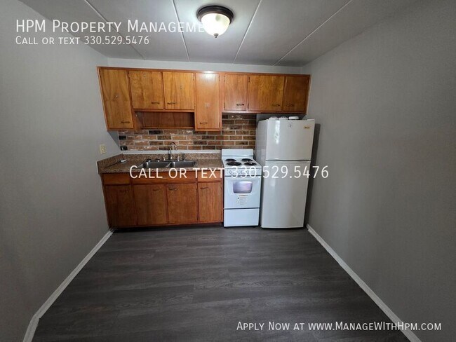 Building Photo - 1605 S Water St