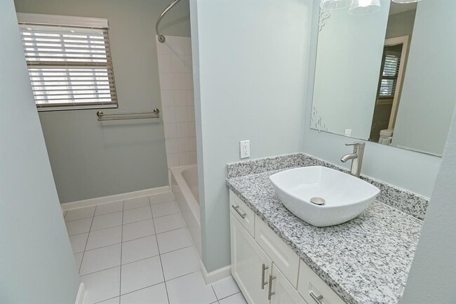 Building Photo - 4738 Merwin St