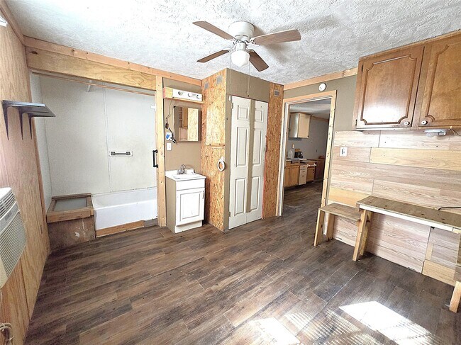 Building Photo - 127 Navaho Trail