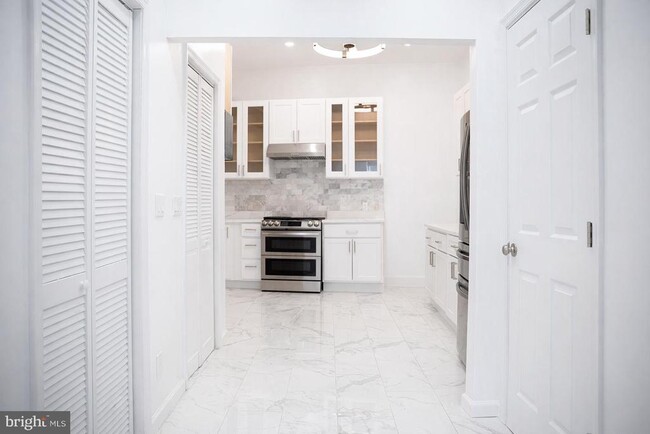 Building Photo - 1605 New Jersey Ave NW