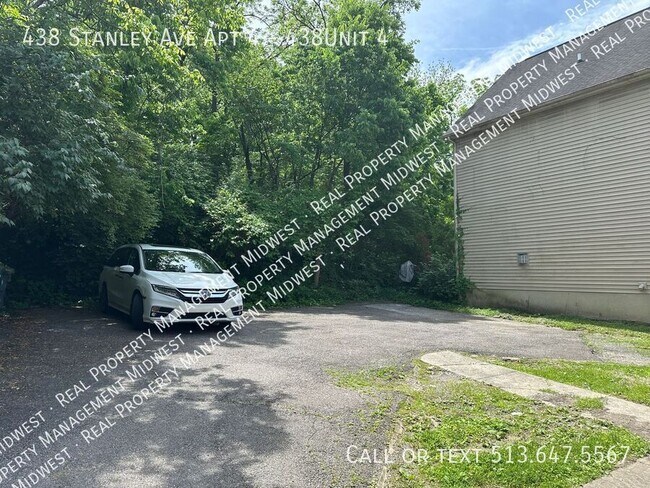 Building Photo - 438 Stanley Ave