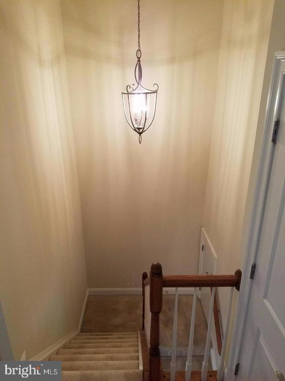 Building Photo - 5985 Meadow Brook Dr
