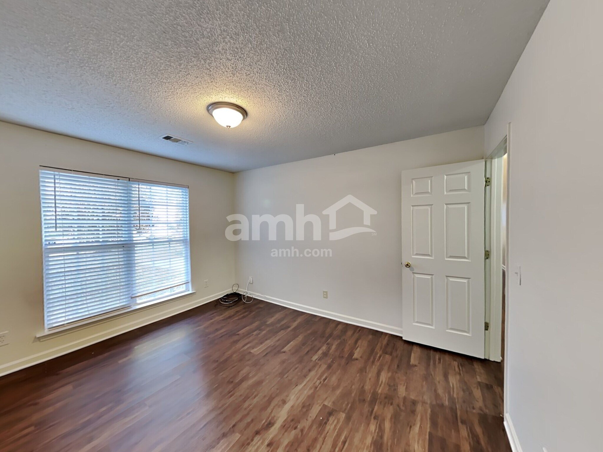 Building Photo - 41 Stallion Run