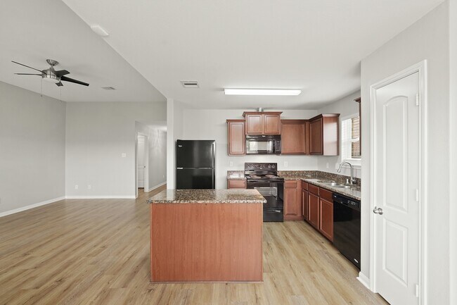 Building Photo - 7126 Montclair Peak Ln