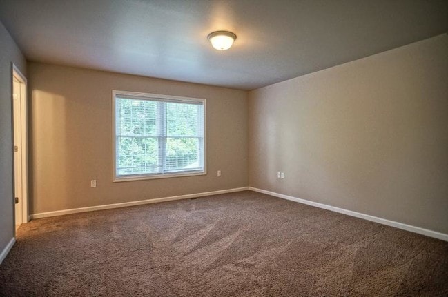 Building Photo - 15 Scarlet Oak Dr