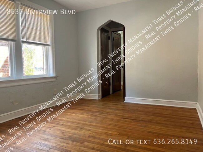 Building Photo - Large 4 Bedroom Property Is Waiting For Yo...