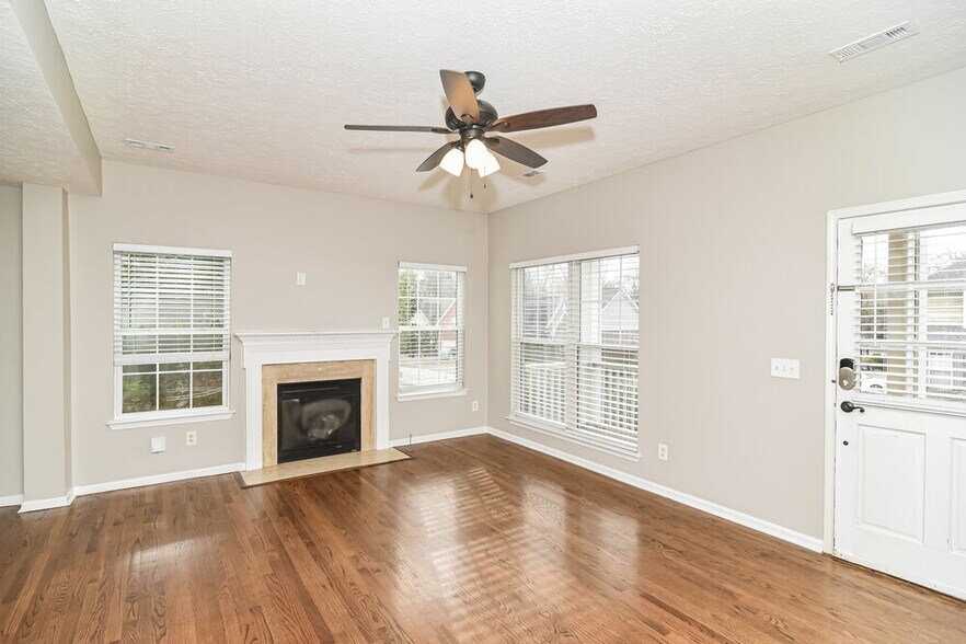 Building Photo - 1604 Zurich Dr