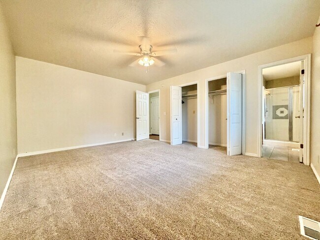 Building Photo - 2455 E 3700 N