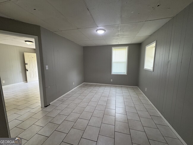 Building Photo - 207 Reynolds St NE